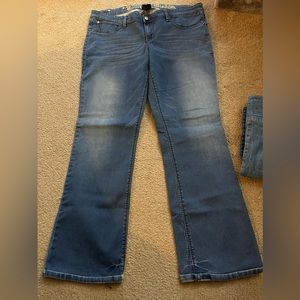 Boot cut jeans